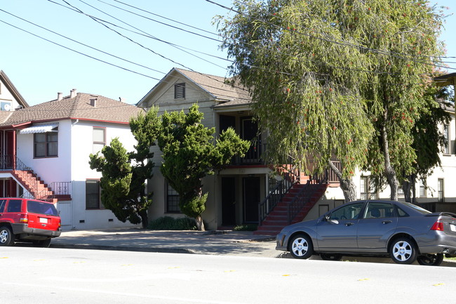 912 Arguello St in Redwood City, CA - Foto de edificio - Building Photo