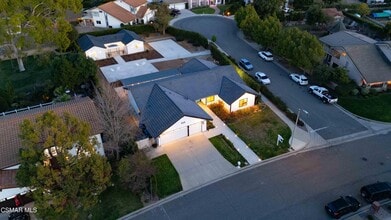 568 Bristol Ave in Simi Valley, CA - Building Photo - Building Photo