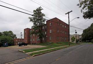 1958 19th Pl SE in Washington, DC - Building Photo - Building Photo