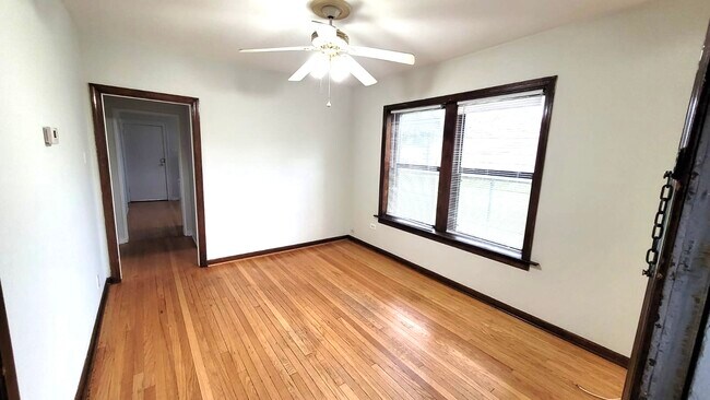 4810 W Armitage Ave in Chicago, IL - Building Photo - Building Photo