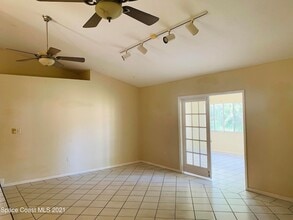 1337 Helvenston St NW in Palm Bay, FL - Building Photo - Building Photo