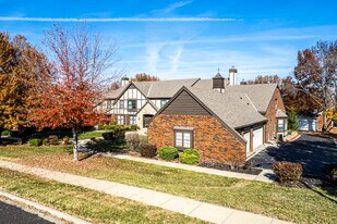 Indian Creek Woods in Overland Park, KS - Building Photo