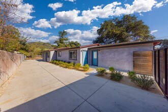 511 Burnham Rd in Oak View, CA - Building Photo - Building Photo