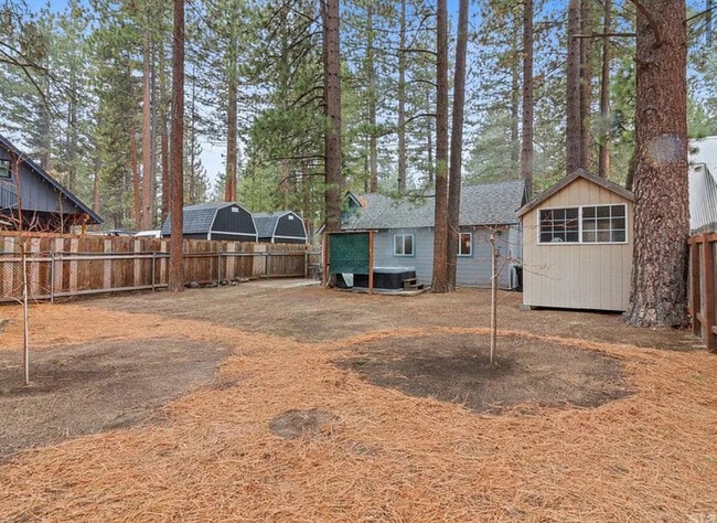 2520 Osborne Ave in South Lake Tahoe, CA - Building Photo - Building Photo