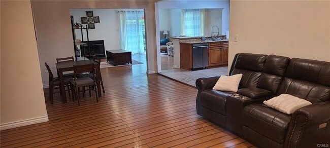 5122 Lindley Ave in Los Angeles, CA - Building Photo - Building Photo