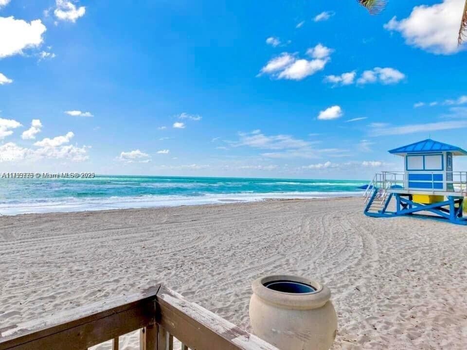 3001 S Ocean Dr in Hollywood, FL - Building Photo