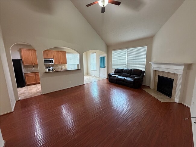 property at 6826 Pheasant Oak Dr
