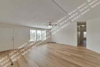 11140 W Windchime Dr in Tucson, AZ - Building Photo - Building Photo