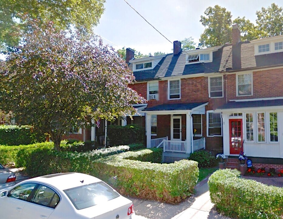 608 Worth St in Pittsburgh, PA - Building Photo