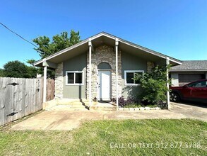 2402 Parker Cir in Georgetown, TX - Building Photo - Building Photo