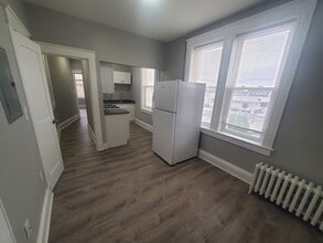 738 Washington St, Unit 7 in Norwood, MA - Building Photo - Building Photo