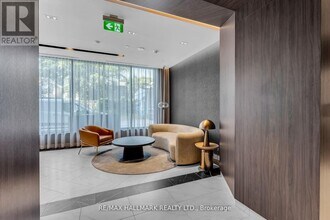 500 Dupont St in Toronto, ON - Building Photo - Building Photo