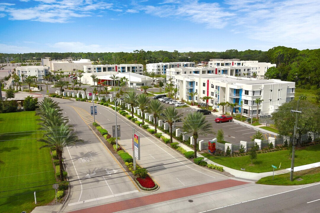New EDGE Collection in Daytona Beach, FL - Foto de edificio