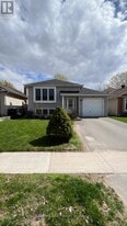 39 Knicely Rd in Barrie, ON - Building Photo