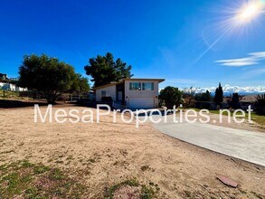 13768 Titonka Rd in Apple Valley, CA - Building Photo - Building Photo