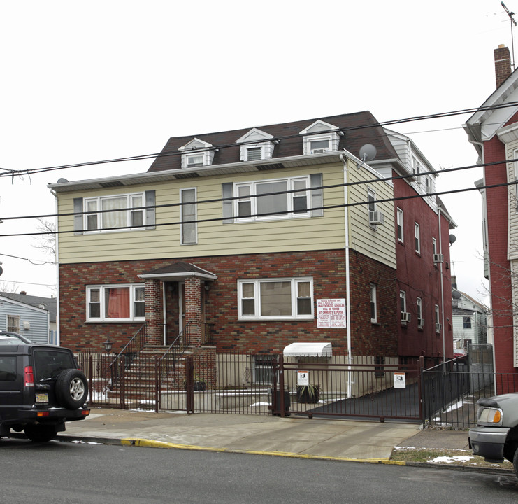 412-414 Elizabeth Ave in Elizabeth, NJ - Building Photo