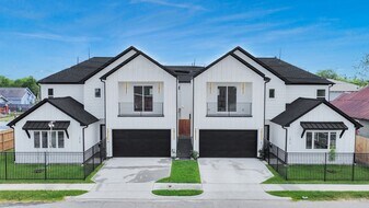 1818 West St in Houston, TX - Building Photo