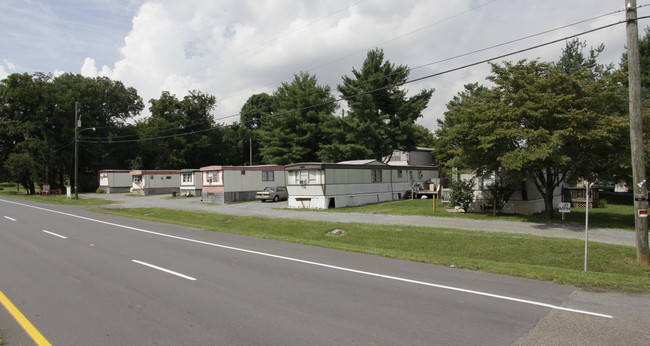 J & J Mobile Home Park in Kingsport, TN - Building Photo - Building Photo