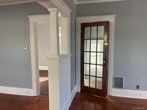 107 Smith St in Poughkeepsie, NY - Building Photo - Building Photo