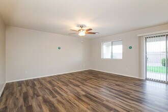 11434 W Phillip Jacob Dr in Surprise, AZ - Foto de edificio - Building Photo