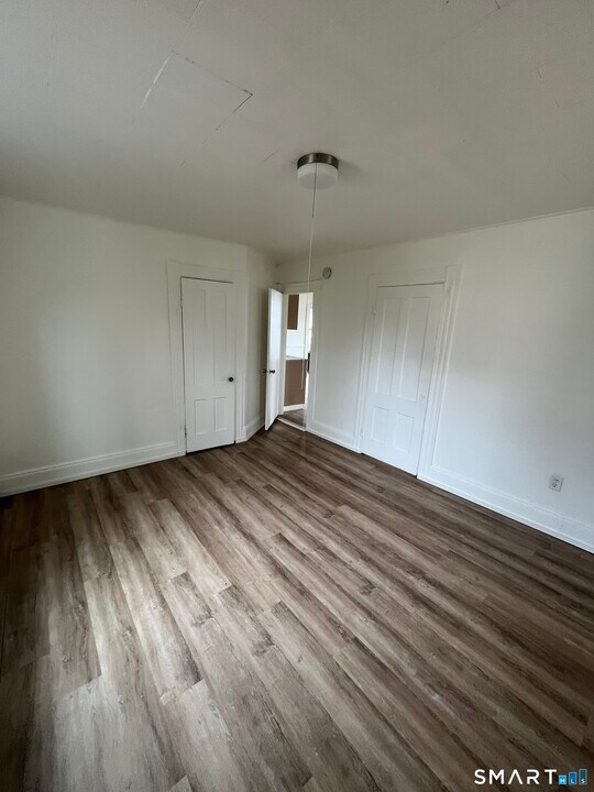 11 Roosevelt Ave in Plymouth, CT - Building Photo