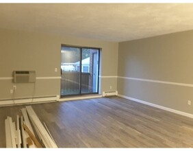 245 Sea St in Quincy, MA - Building Photo - Building Photo