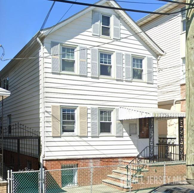 113 McWhorter St in Newark, NJ - Building Photo