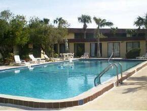 205 Palmetto Ave, Unit 506 in Merritt Island, FL - Foto de edificio - Building Photo