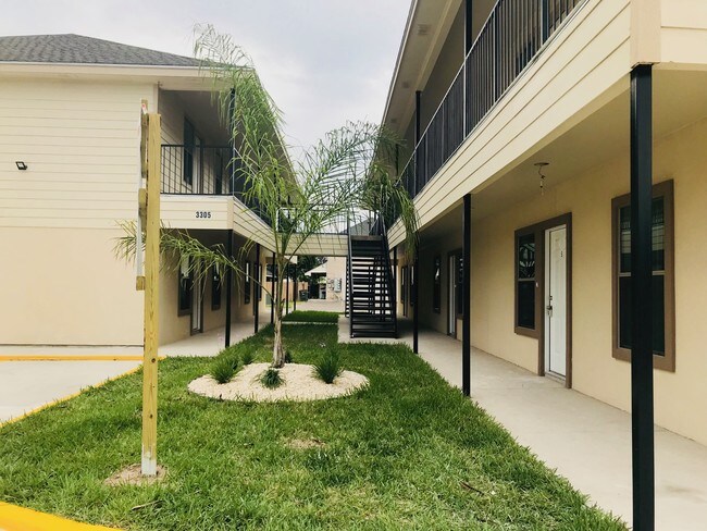 3305 Magdalena St, Unit 3 in Mission, TX - Building Photo - Building Photo