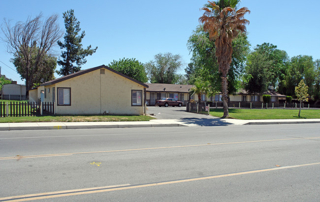 950 E Main St in San Jacinto, CA - Building Photo - Building Photo