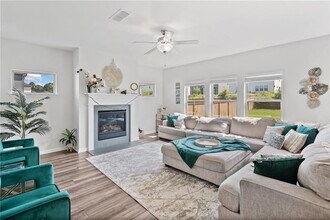 368 Murray Way in Lilburn, GA - Building Photo - Building Photo