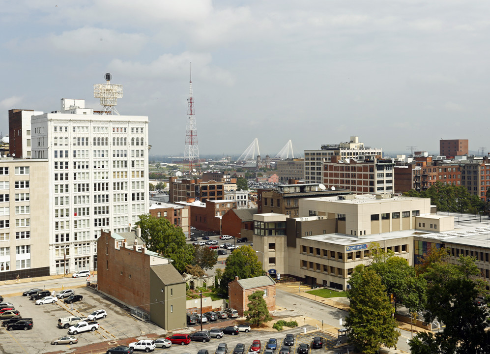 City Parc at Pine Senior Living in St. Louis, MO - Building Photo