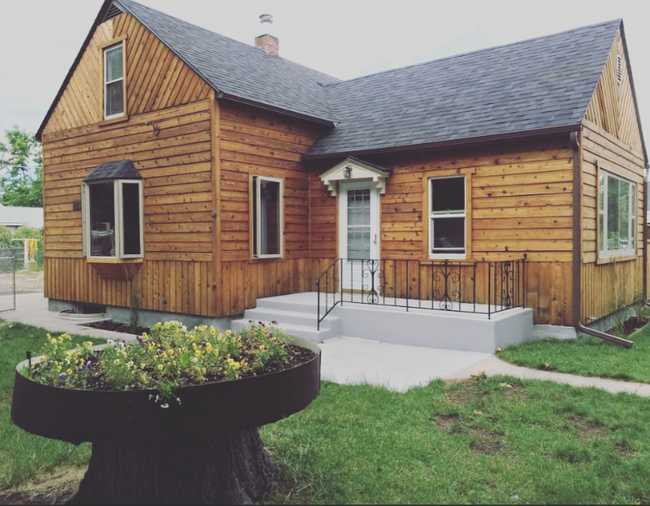 property at 1801 S 11th St W