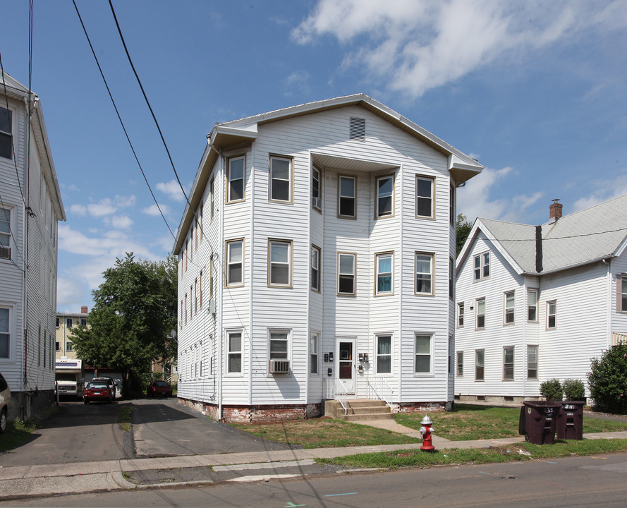 350 Washington St in New Britain, CT - Foto de edificio