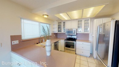 2044 Mendocino Blvd in San Diego, CA - Building Photo - Building Photo
