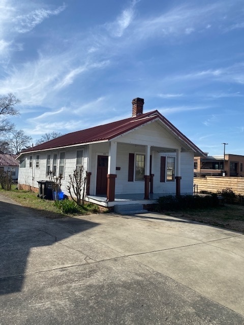 property at 929 1/2 College Ave Ext