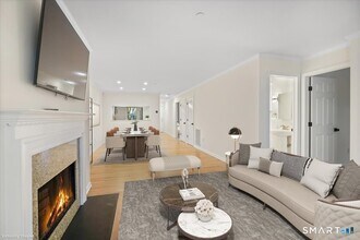 51 Forest Ave in Greenwich, CT - Building Photo - Building Photo