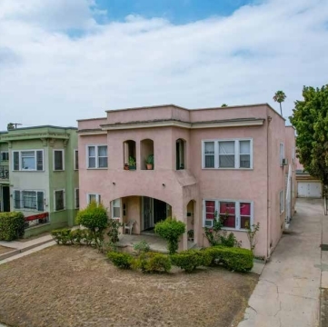 3835 Flower Dr in Los Angeles, CA - Foto de edificio