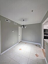 2937 Winkler Ave in Ft. Myers, FL - Foto de edificio - Building Photo