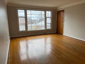 2307 Noble Rd, Unit 2 in Cleveland Heights, OH - Building Photo - Building Photo