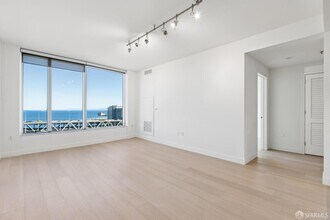 338 Spear St in San Francisco, CA - Foto de edificio - Building Photo