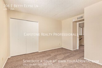 206 E Betty Elyse Ln in Phoenix, AZ - Building Photo - Building Photo