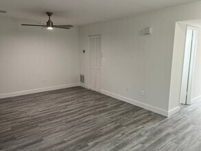 1308 Wexford Ct in Herndon, VA - Building Photo - Building Photo