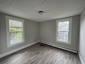 72 Broadway in Methuen, MA - Building Photo - Building Photo