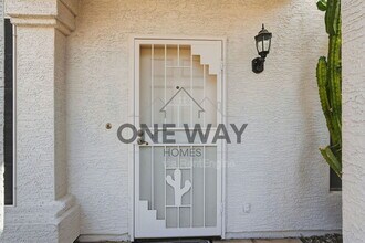 15121 N 93rd Way in Scottsdale, AZ - Building Photo - Building Photo