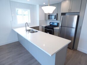 1256 N Hobart Blvd in Los Angeles, CA - Building Photo - Building Photo