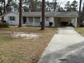 705 Habersham Rd in Valdosta, GA - Building Photo