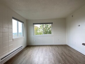 Renovated Apartments in the Heart of Tacoma in Tacoma, WA - Building Photo - Interior Photo