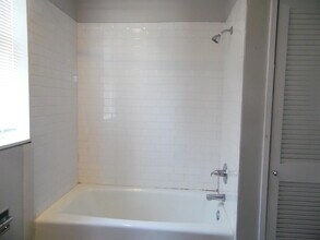 547 N Broadway in Lexington, KY - Building Photo - Building Photo