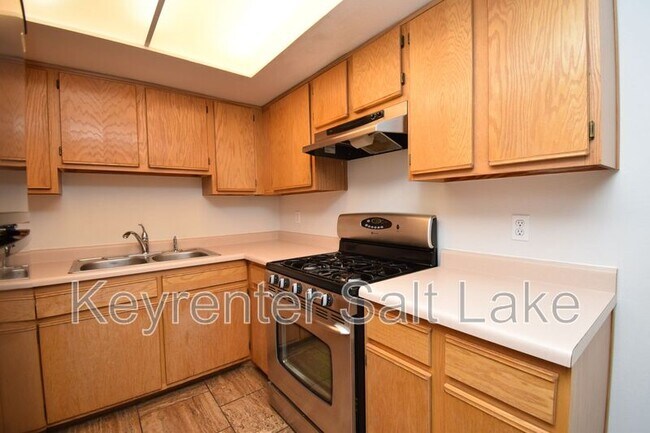 531 S 900 East B-10 in Salt Lake City, UT - Building Photo - Building Photo